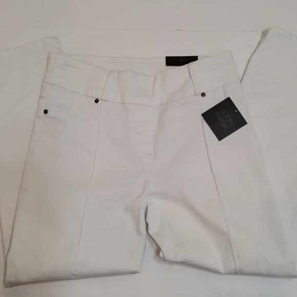 NWT. JOHN MARK SKINNY JEAN, SLIP ON SIZE XS, WHITE - Picture 4 of 12